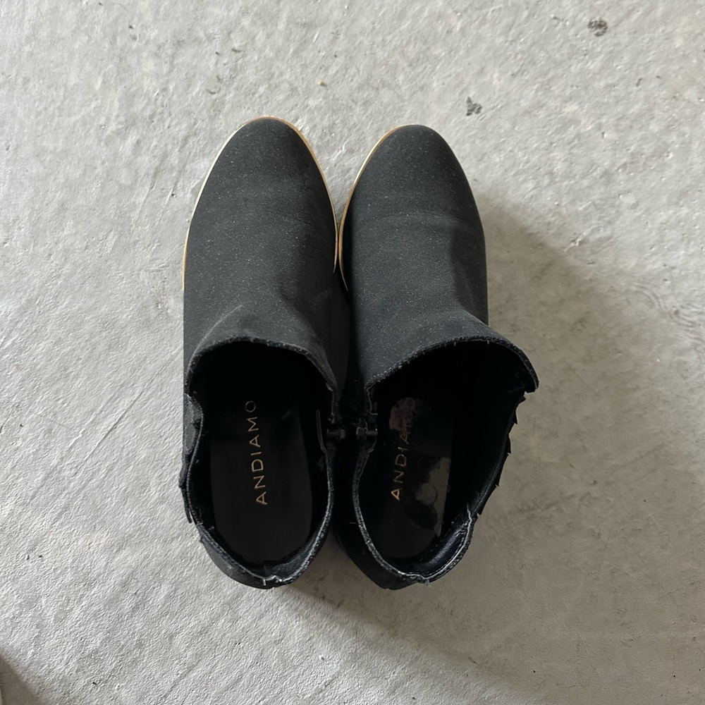 Women’s shoes